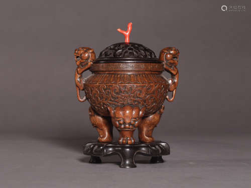 A BAMBOO TRIPOD CENSER WITH BEAST PATTERN