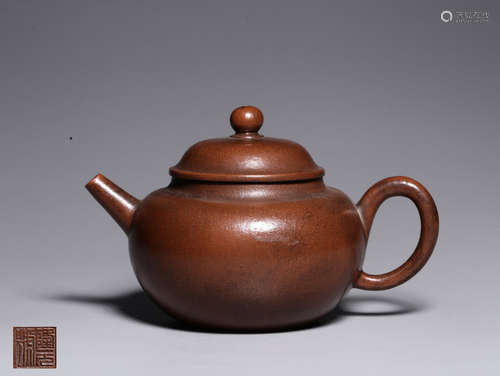 A ZISHA TEAPOT WITH MARKING