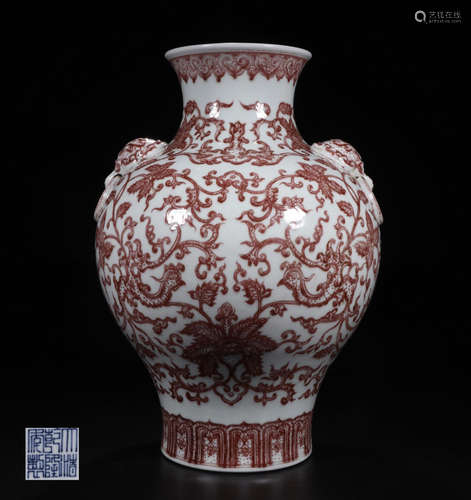 A QIANLONG MARK RED PATTERN GLAZE VASE