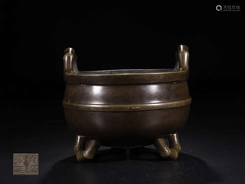 A QINGLIN ZHENCANG MARKING BRONZE TRIPO CENSER