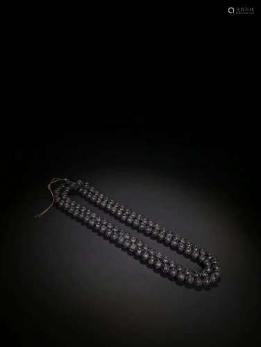 A NECKLAE MADE OF CHENXIANG WOOD BEADS