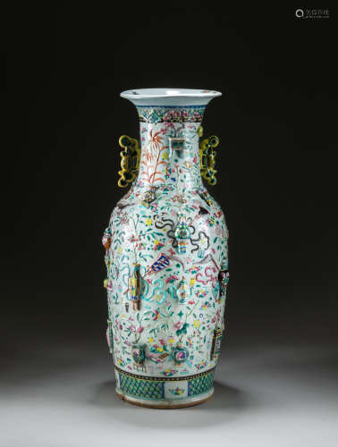 Large Chinese Antique Famille Rose Vase