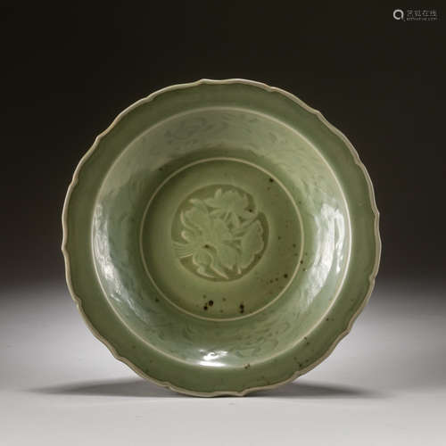 Ming Chinese Antique Longquan Dish