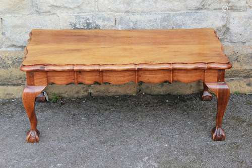 An Oak Coffee Table, approx 90 x 40 x 40 cms