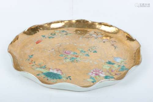 A Chinese Famille-Rose Porcelain Plate