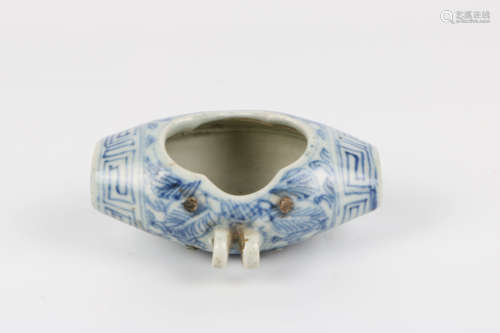 A Chinese Blue and White Porcelain Bird Feeding Jar