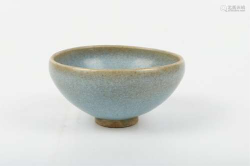 A Chinese Jun-Type Porcelain Bowl