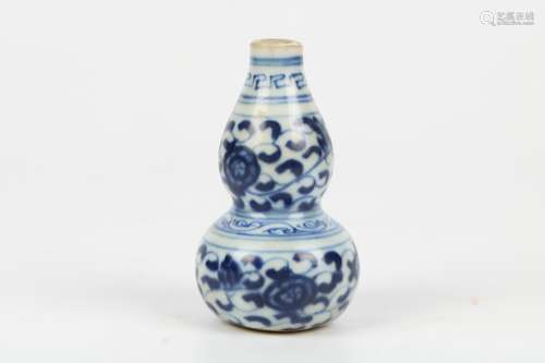 A Chinese Blue and White Double Gourd Porcelain Snuff Bottle