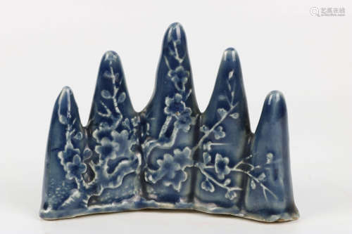 A Chinese Blue Glazed Porcelain Brush Rest