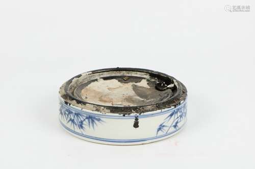 A Chinese Blue and White Porcelain Ink Rest