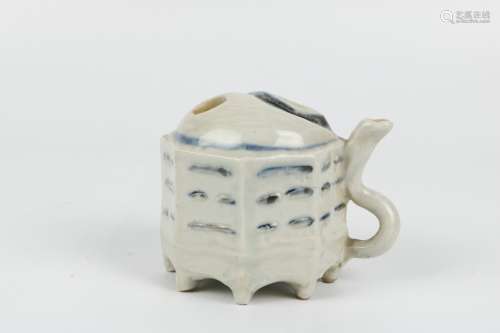 A Chinese Blue and White Porcelain Water Drop
