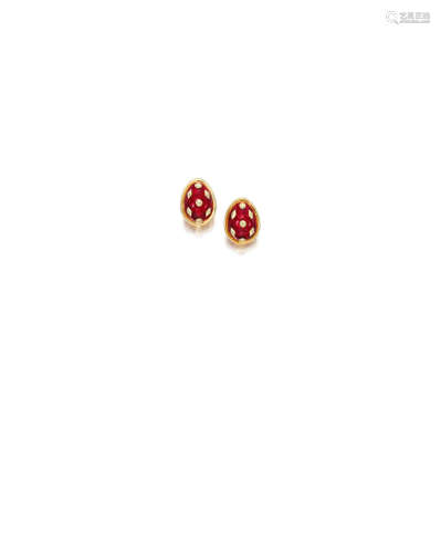 A pair of 18k gold and enamel 