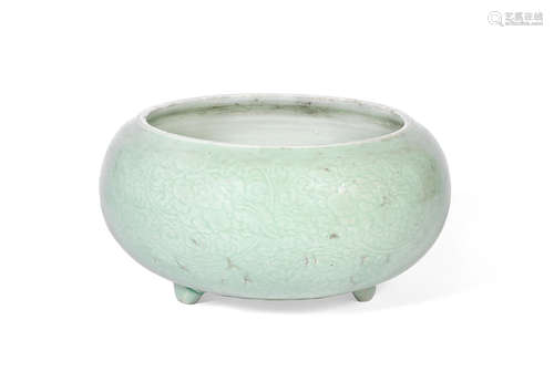 18th century An incised celadon-glazed tripod incense burner