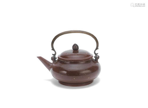 Qing Dynasty An Yixing brown clay 'gongju' teapot and cover