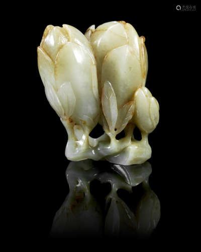 18th/19th century A pale green jade carving of magnolia