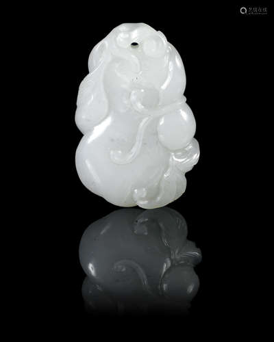 18th century A white jade 'gourds' pendant