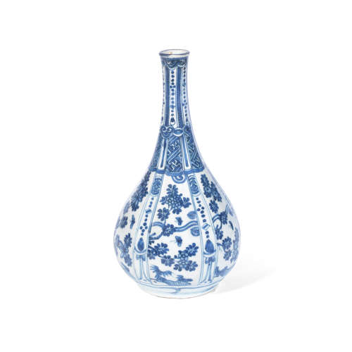 Wanli A blue and white bottle vase