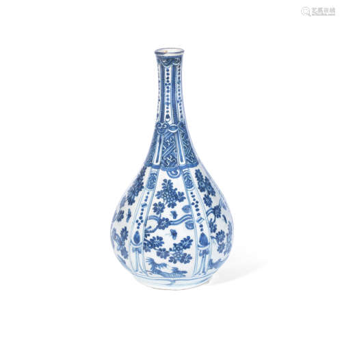 Wanli A blue and white bottle vase