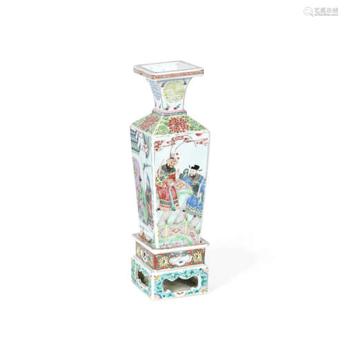 18th century A famille rose 'Romance of the Three Kingdoms' square baluster vase and stand