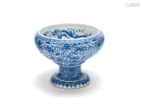 Late Qing Dynasty A large and unusual blue and white stem bowl