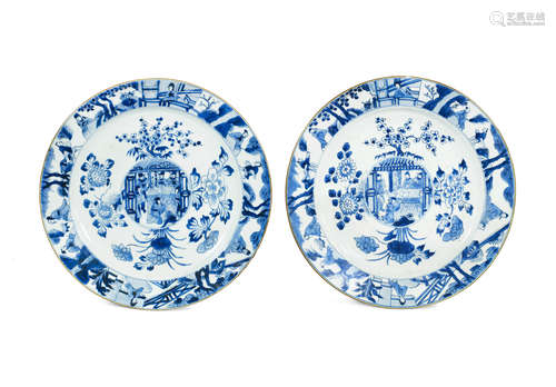 Kangxi A pair of blue and white 'scholars' dishes