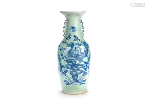 18th/19th century AN UNDERGLAZE-BLUE AND CELADON-GROUND BALUSTER VASE