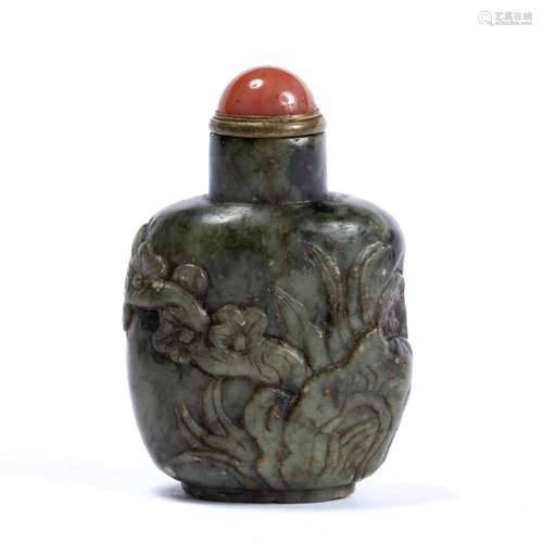 Mottled black and green soapstone snuff bottle Chinese, 1840-1880 of flattened rounded rectangular