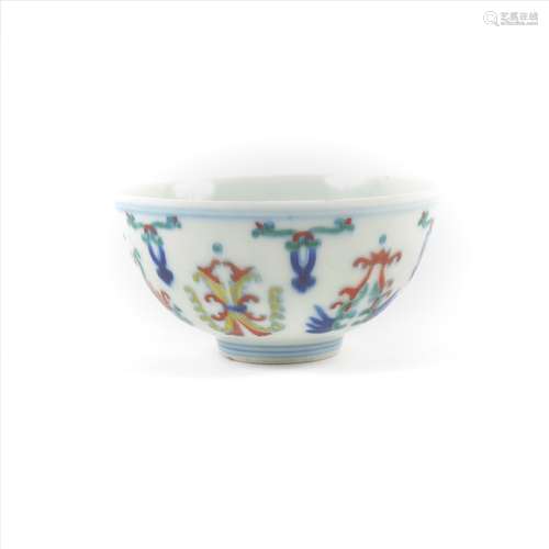 Wucai small bowl Chinese with Daoguang seal mark 10.25cm diameter