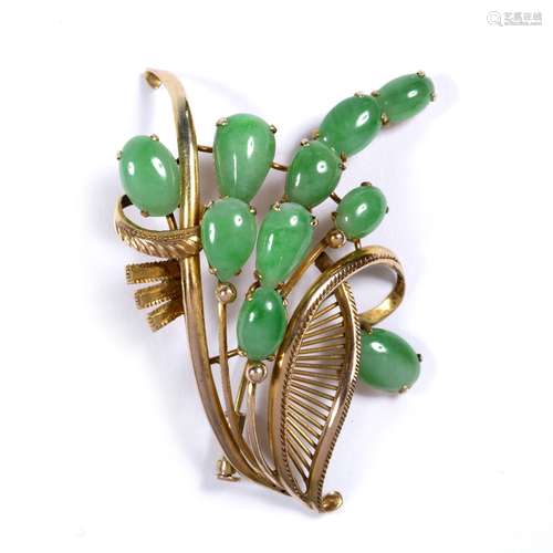 Jade spray brooch Chinese of wirework design, each branch terminating with jade ends, mounted on