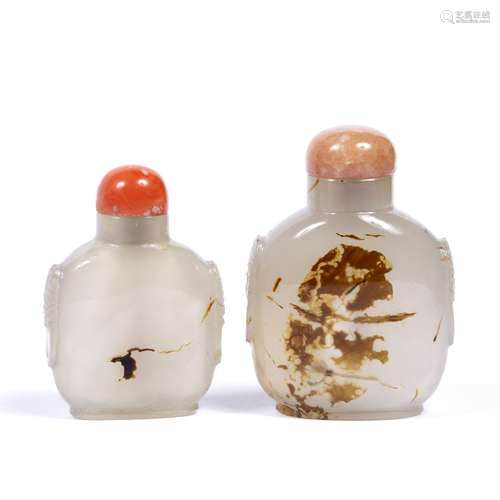 Cloudy grey agate snuff bottle Chinese, 1840-1880 of rounded oviform, the body with dark brown