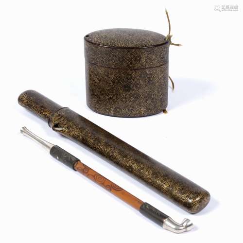 Lacquer inro Japanese, Meiji the inro with single case 7cm high and a matching pipe case, 22.5cm (