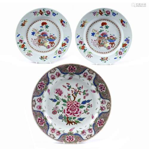 Famille rose charger Chinese, Qianlong 35.5cm another smaller, 31.5cm and a famille rose plate, 23cm