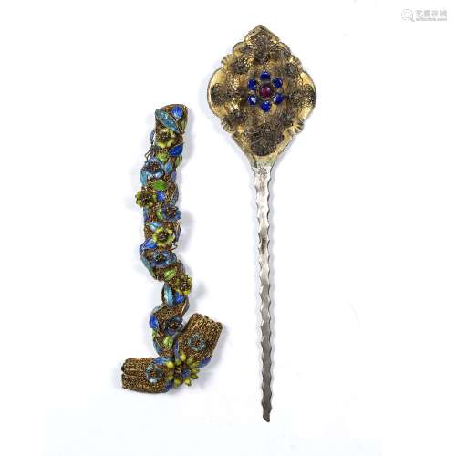 Gilt white metal filigree sceptre Chinese with blue and green floral enamelled decoration, 145g 20cm