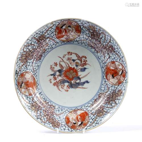 Imari shallow bowl Japanese, 19th Century panels of figures around the edge and with central