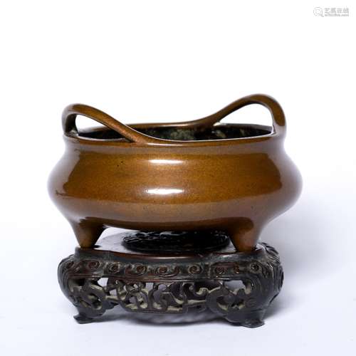 Bronze censer Chinese, 19th Century decorated with two loop handles and impressed Xuande mark to