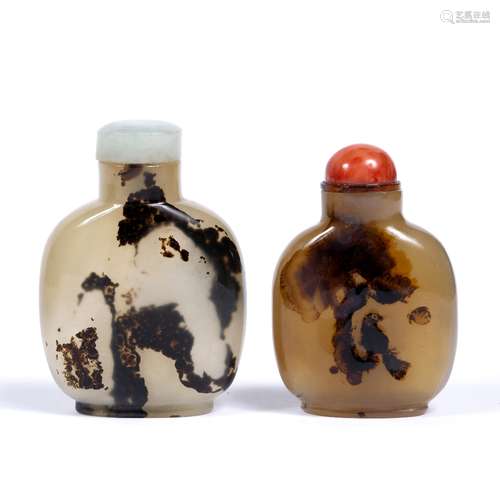 Misty grey agate snuff bottle Chinese, 1840-1880 of flattened rectangular form, the body with