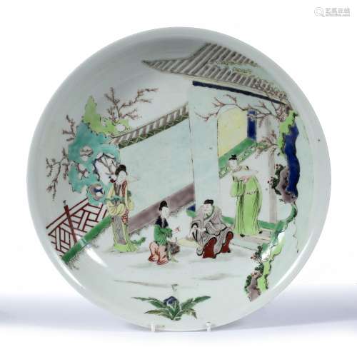 Famille verte dish Chinese, Kangxi (1661-1722) painted with figures on a palace terrace, with two