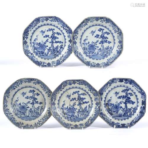 Group of five blue and white octagonal plates Chinese, early 19th Century 22.5cm across approx