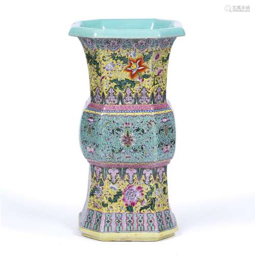 Large polychrome decorated vase Chinese, Republic (1912-1949) decorated in enamels on a yellow