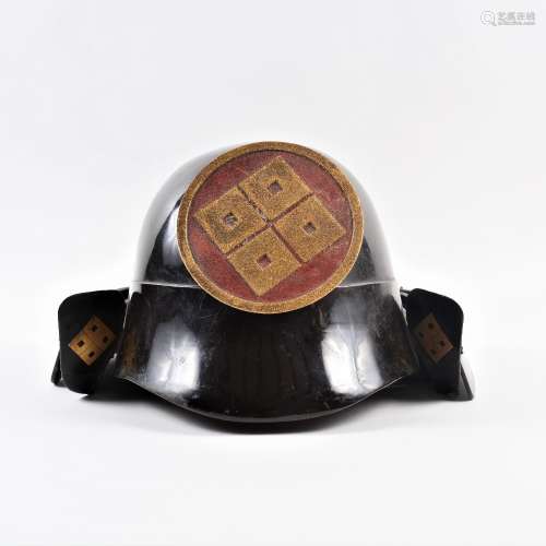 Lacquered Samurai's helmet Japanese Kabuto of Yoroi, the sides with three layers of lacquer