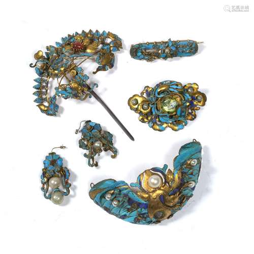 Kingfisher jewellery Chinese a collection of bronze, gilded and kingfisher feather jewellery,