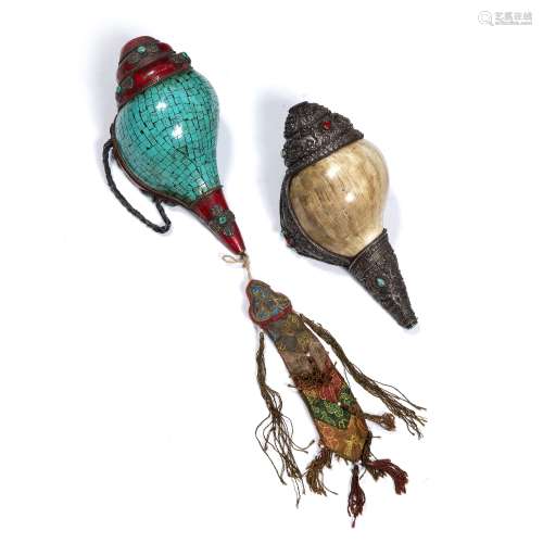 Two ritual conch shells Nepalese, 19th/20th Century the first with white metal mounts with