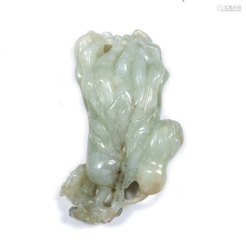 Jade 'Buddha's hand' finger citrus Chinese, 18th/19th century carved with an open work design 16cm