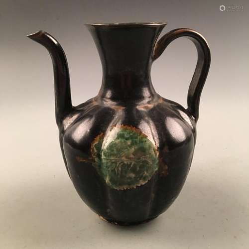 Chinese Jizhou Ware 'Leaf' Pitcher