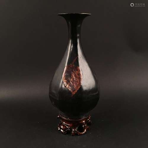 Chinese Jizhou Ware 'Leaf' Bottle Vase