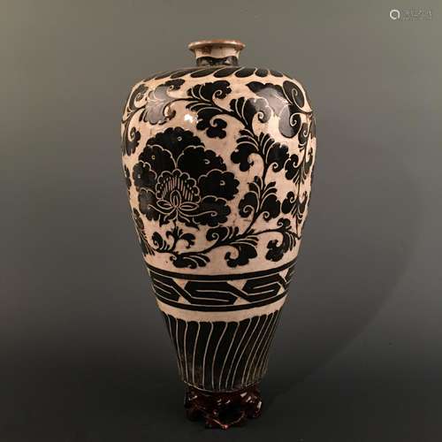 Chinese Cizhou Kiln 'Floral' Meiping Vase