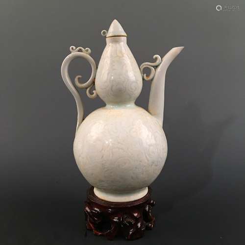 Chinese Yaozhou Kiln Double Goured Pitcher