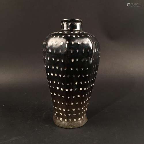 Chinese Jizhou Kiln Meiping Vase