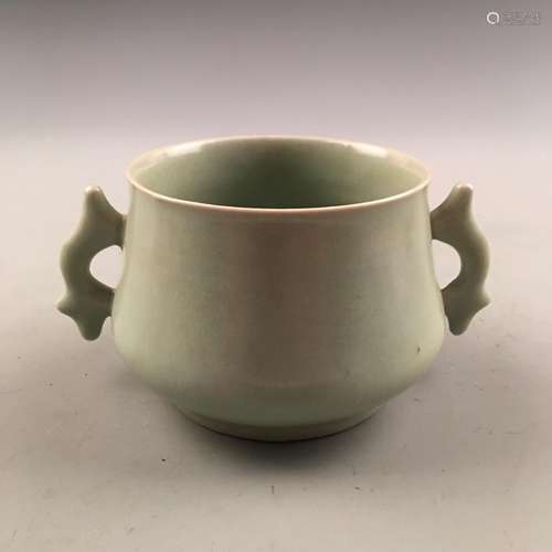 Chinese Ru Type Cup with Handles