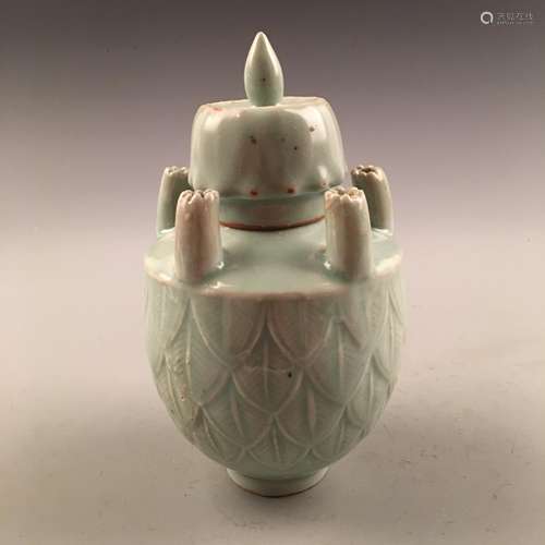 Chinese Porcelain Longquan Kiln Bottle